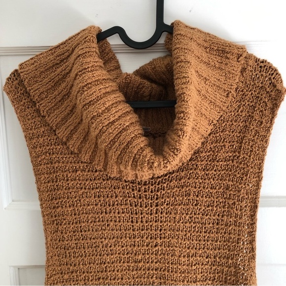 Women's Cozy Knit Sleeveless Sweater - Tan - Picture 7 of 13